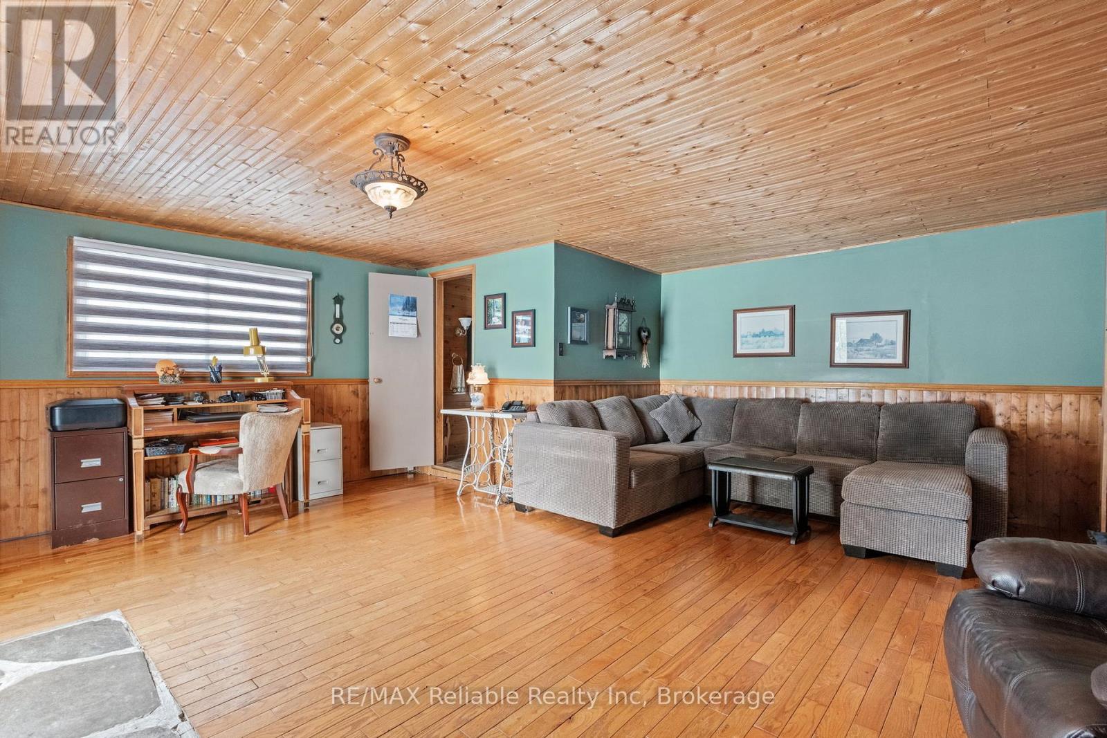 76651 London Road, Bluewater, Ontario  N0M 1L0 - Photo 44 - X12828166