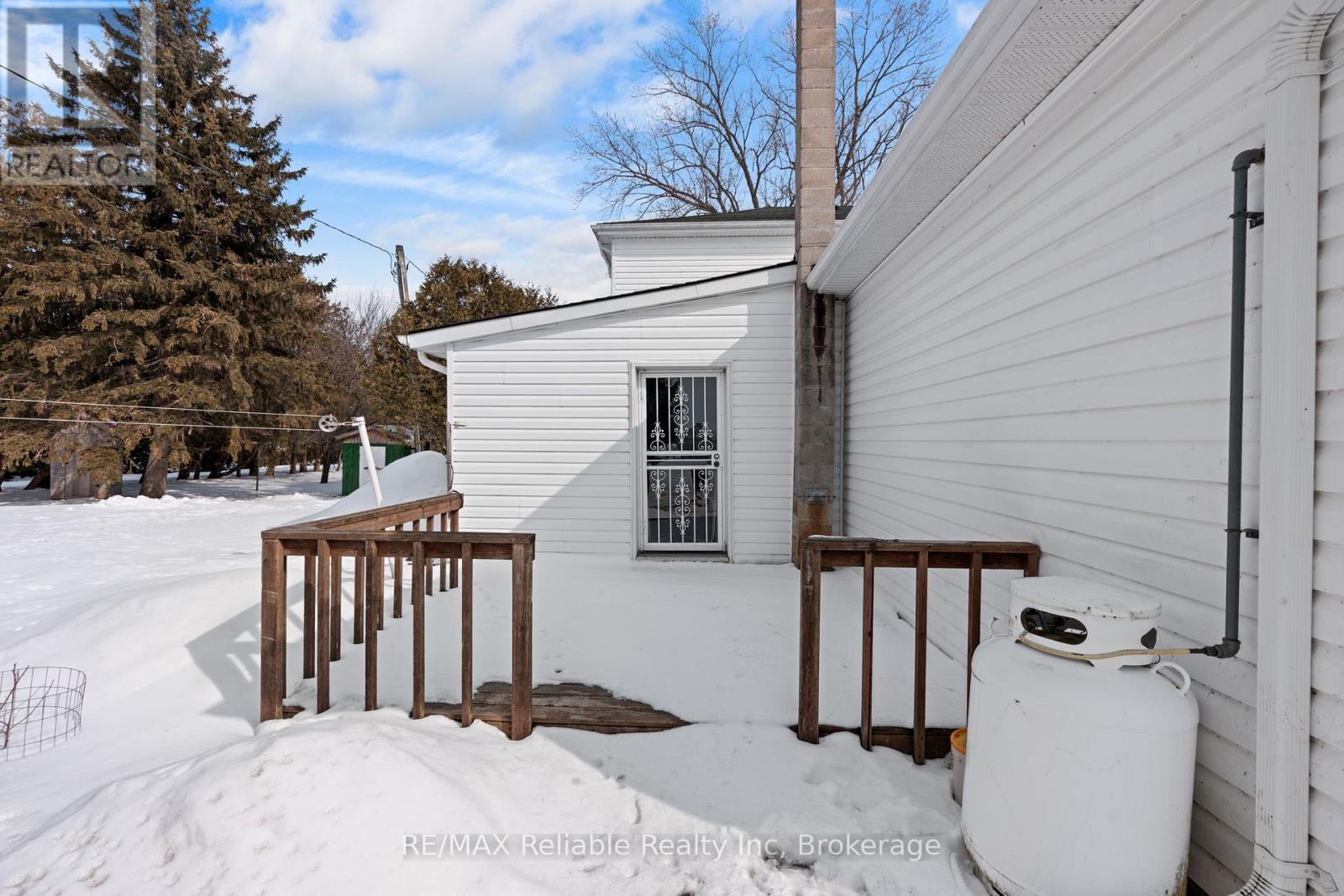 76651 London Road, Bluewater, Ontario  N0M 1L0 - Photo 20 - X12828174