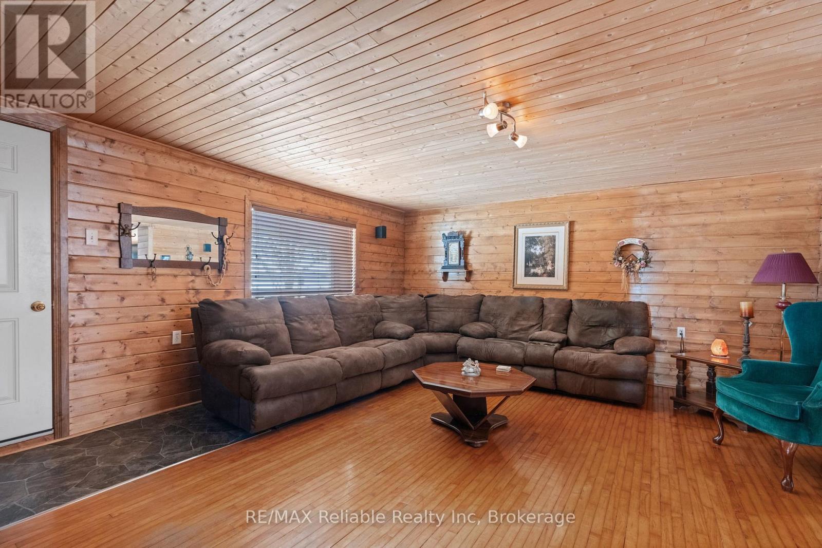 76651 London Road, Bluewater, Ontario  N0M 1L0 - Photo 46 - X12828174