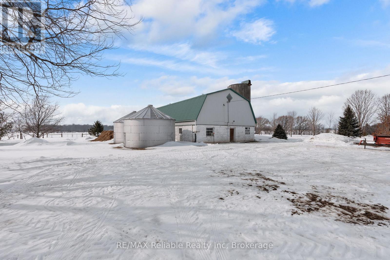 76651 London Road, Bluewater, Ontario  N0M 1L0 - Photo 24 - X12828174