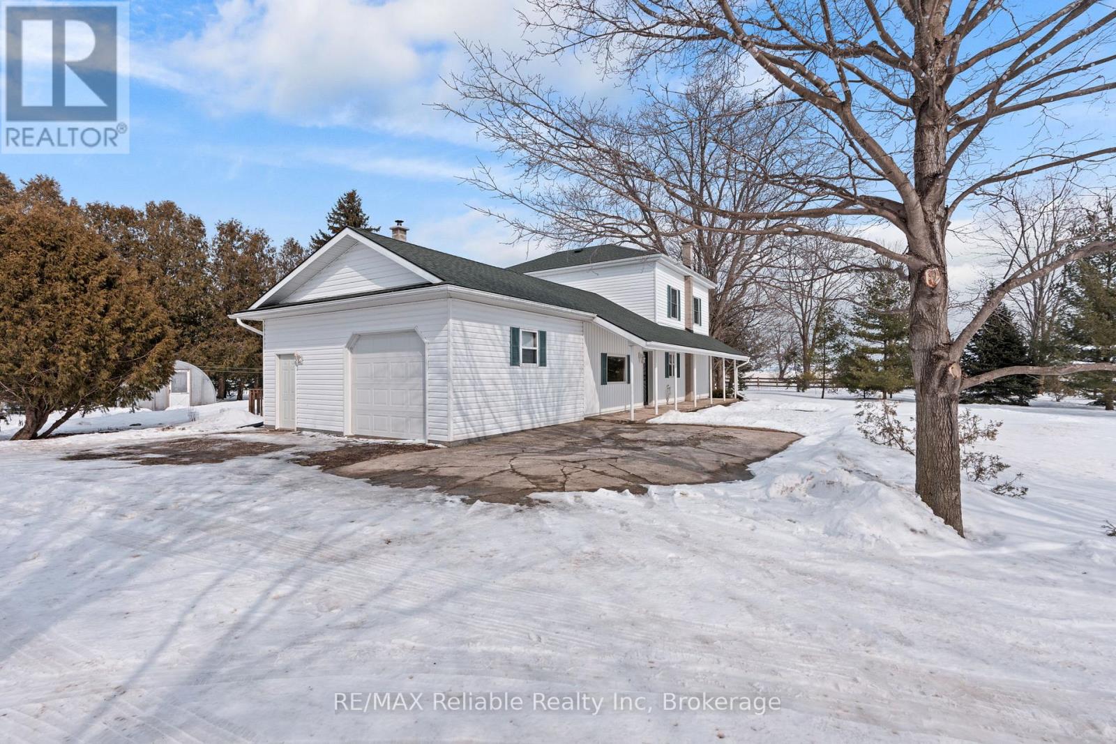 76651 London Road, Bluewater, Ontario  N0M 1L0 - Photo 5 - X12828174