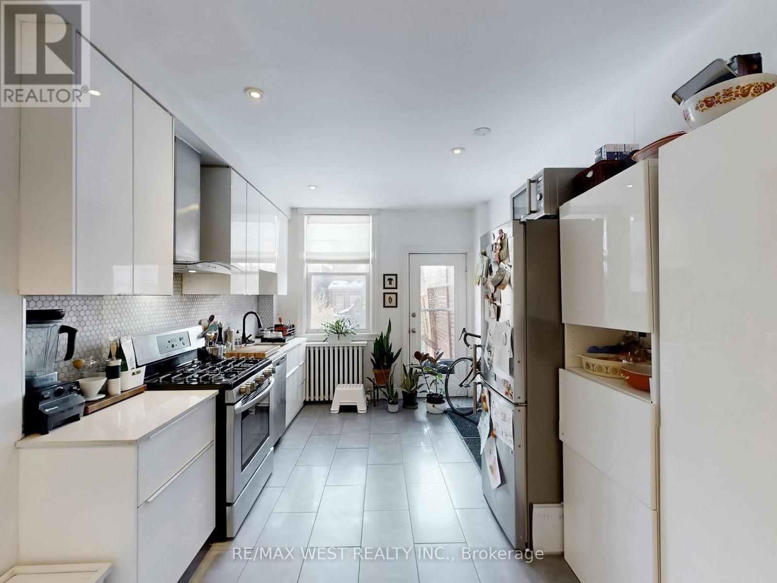 91 Olive Avenue, Toronto, Ontario  M6G 1V2 - Photo 17 - C12828182