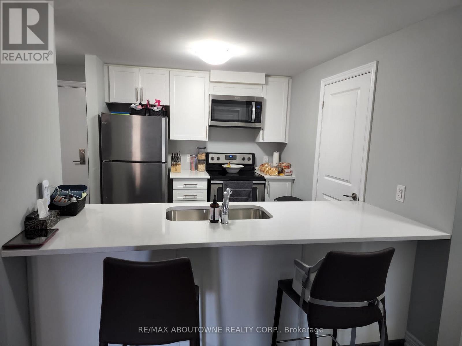 105 - 2370 Khalsa Gate, Oakville, Ontario  L6M 0P5 - Photo 2 - W12826046