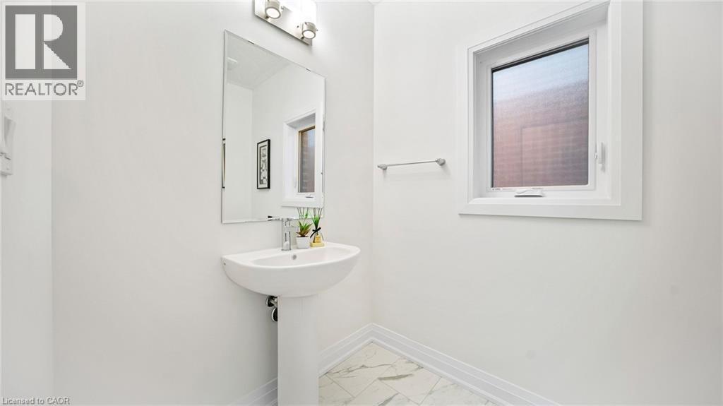 27 Jacob Detweiller Drive, Kitchener, Ontario  N2P 0K7 - Photo 5 - 40807546