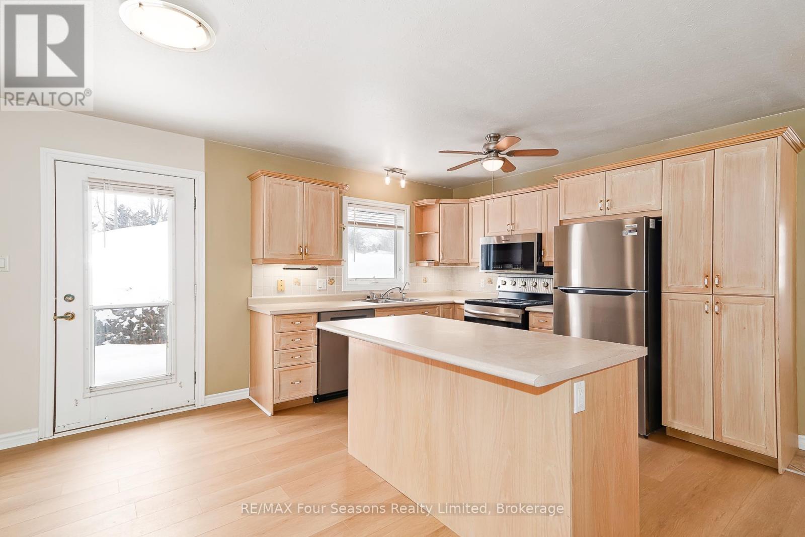 1 - 275 Huron Street, Clearview, Ontario  L0M 1S0 - Photo 8 - S12832718