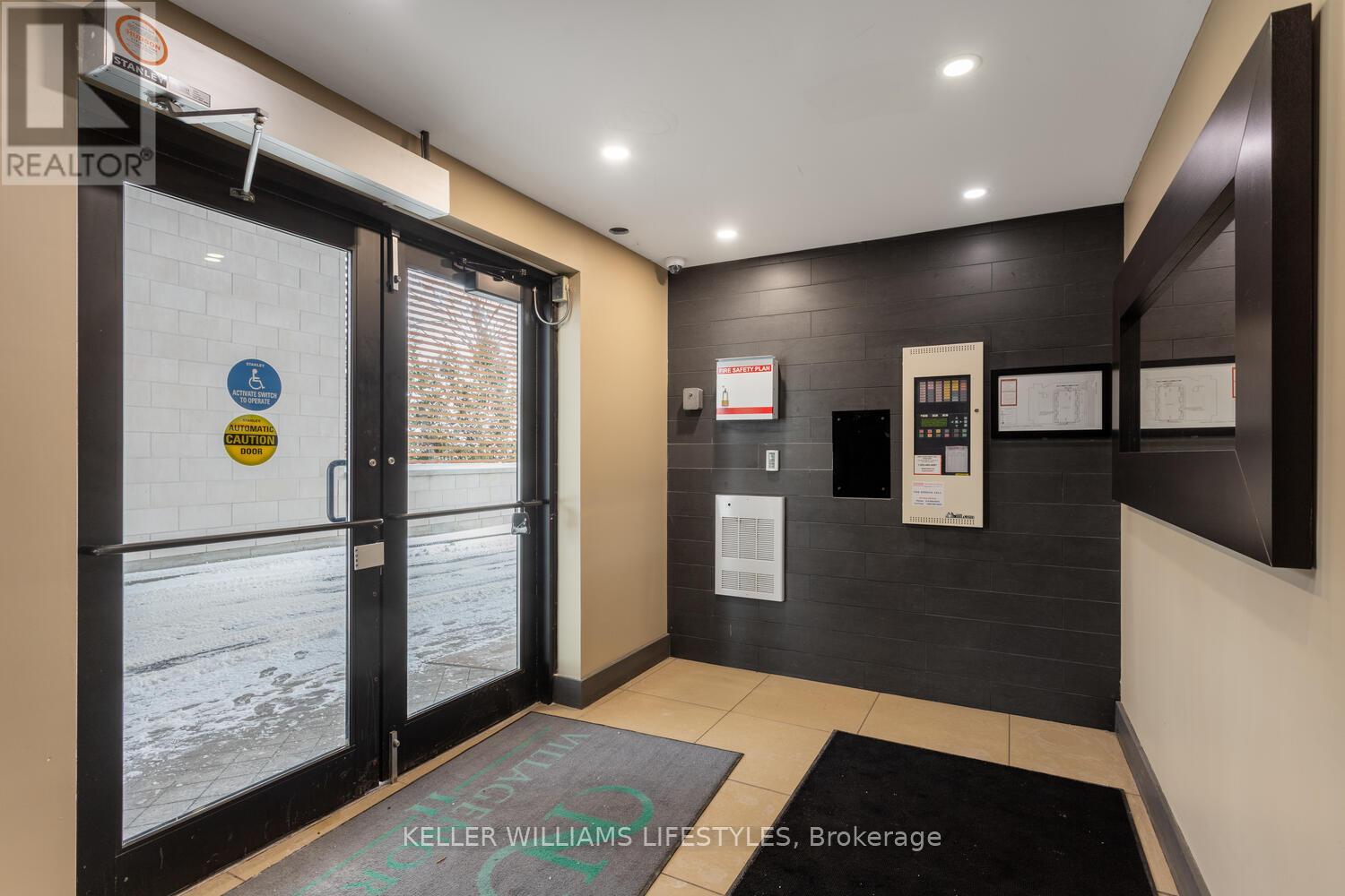 409 - 89 Ridout Street, London South, Ontario  N6C 3X2 - Photo 3 - X12832794