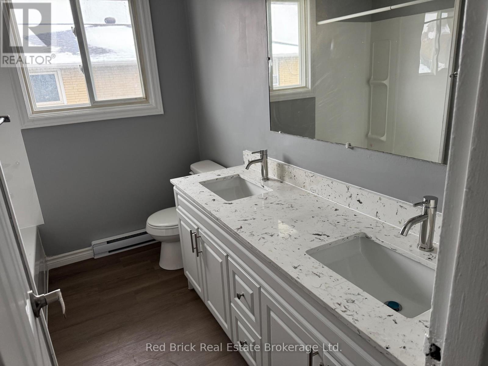 204 Veronica Drive, Kitchener, Ontario  N2A 2R9 - Photo 13 - X12832692