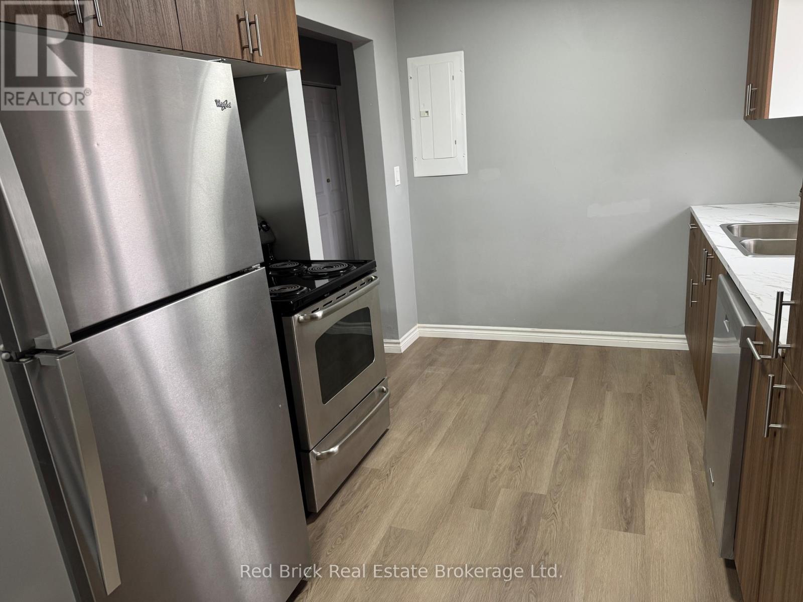 204 Veronica Drive, Kitchener, Ontario  N2A 2R9 - Photo 3 - X12832692