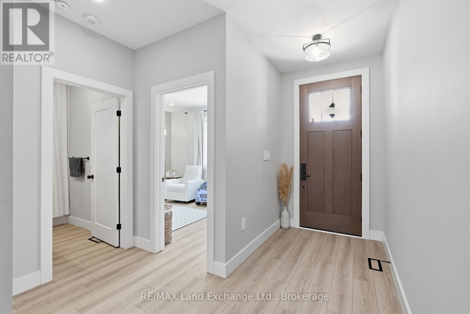 6 Marshall Place, Saugeen Shores, Ontario  N0H 2L0 - Photo 7 - X12832732