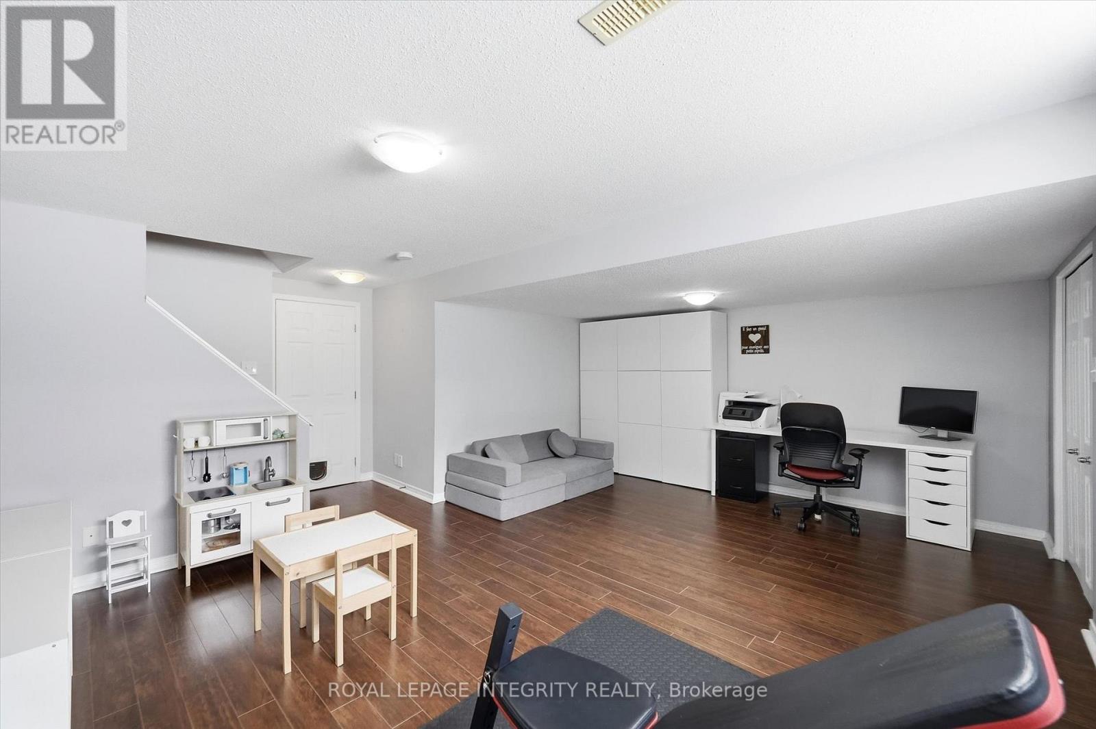 329 Brigitta Street, Ottawa, Ontario  K2S 0H9 - Photo 32 - X12832742