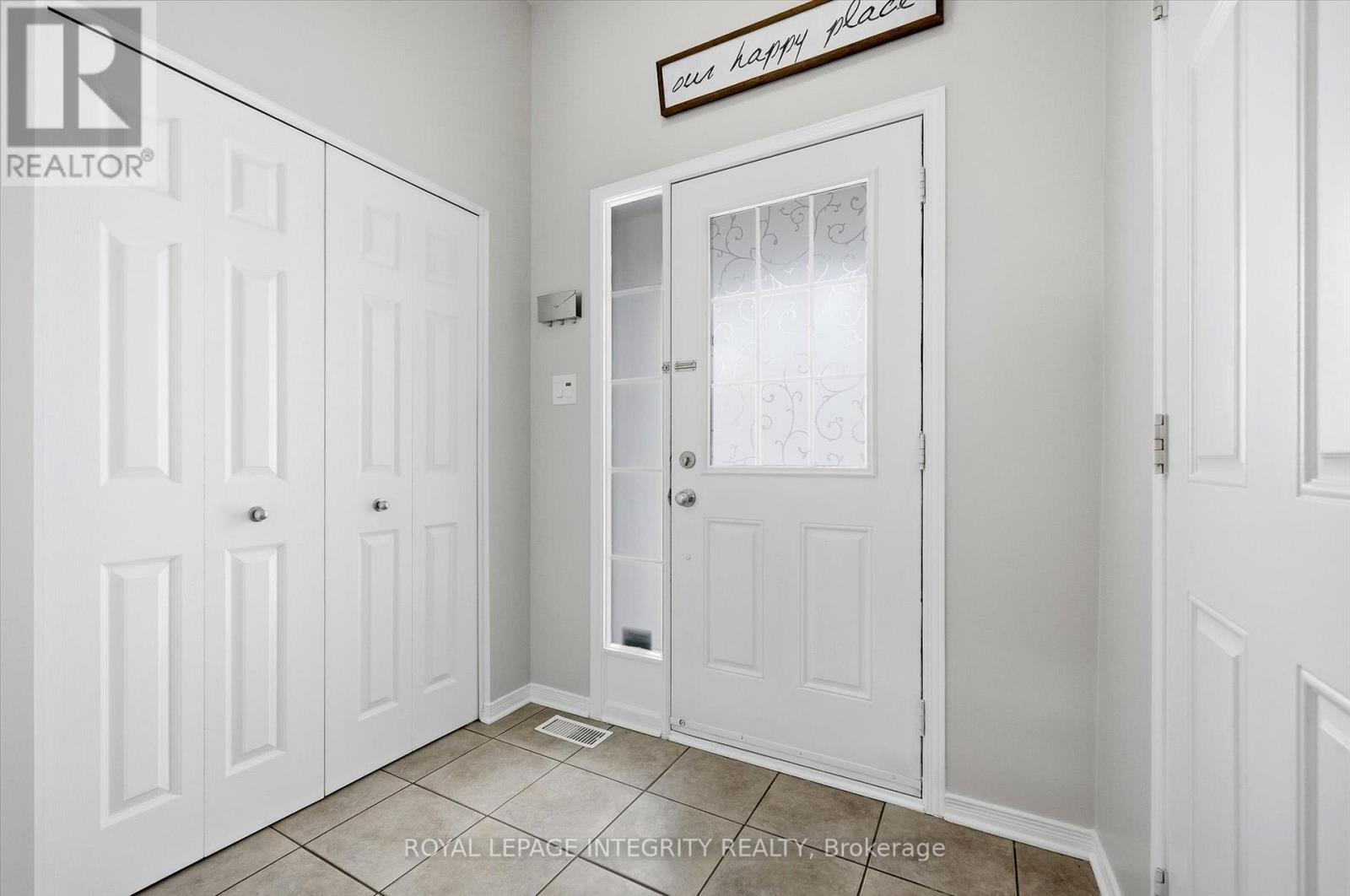 329 Brigitta Street, Ottawa, Ontario  K2S 0H9 - Photo 4 - X12832742