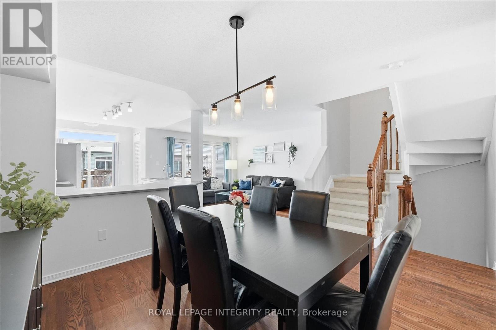 329 Brigitta Street, Ottawa, Ontario  K2S 0H9 - Photo 7 - X12832742