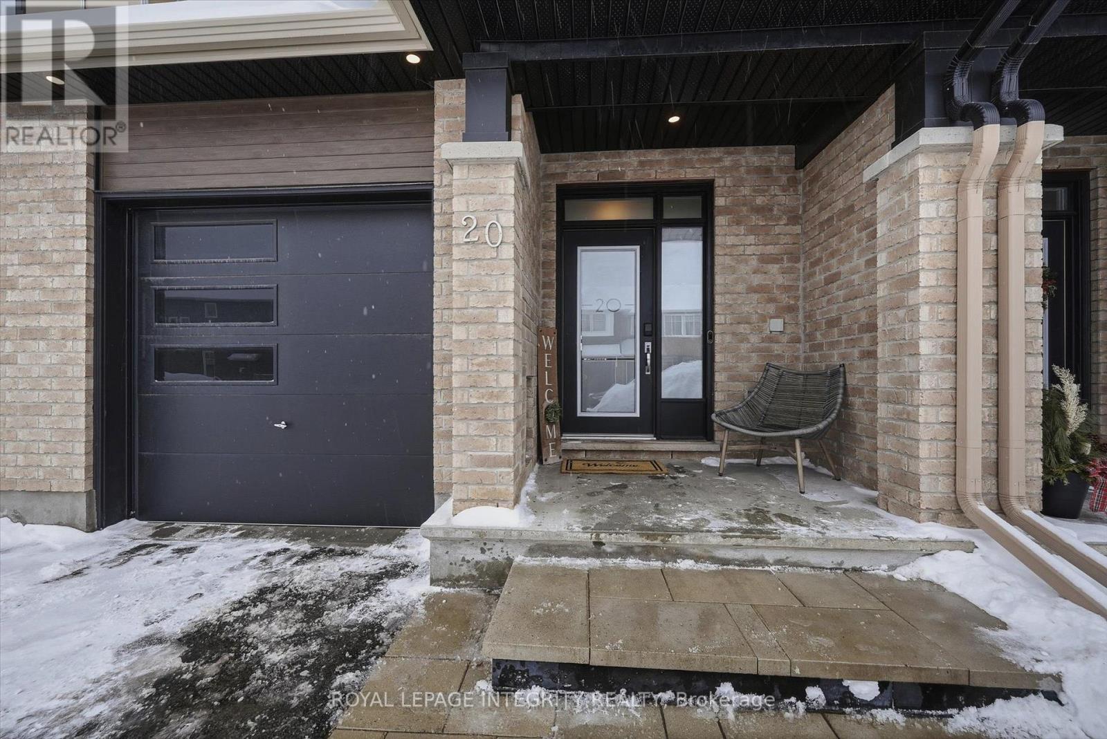 20 Mandevilla Crescent, Ottawa, Ontario  K1T 0Y3 - Photo 2 - X12832746