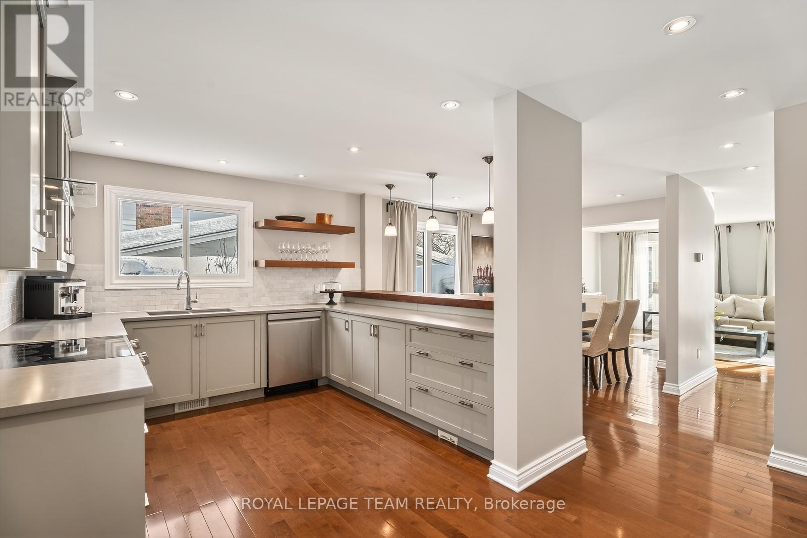 729 Ludgate Court, Ottawa, Ontario  K1J 8K8 - Photo 11 - X12832782