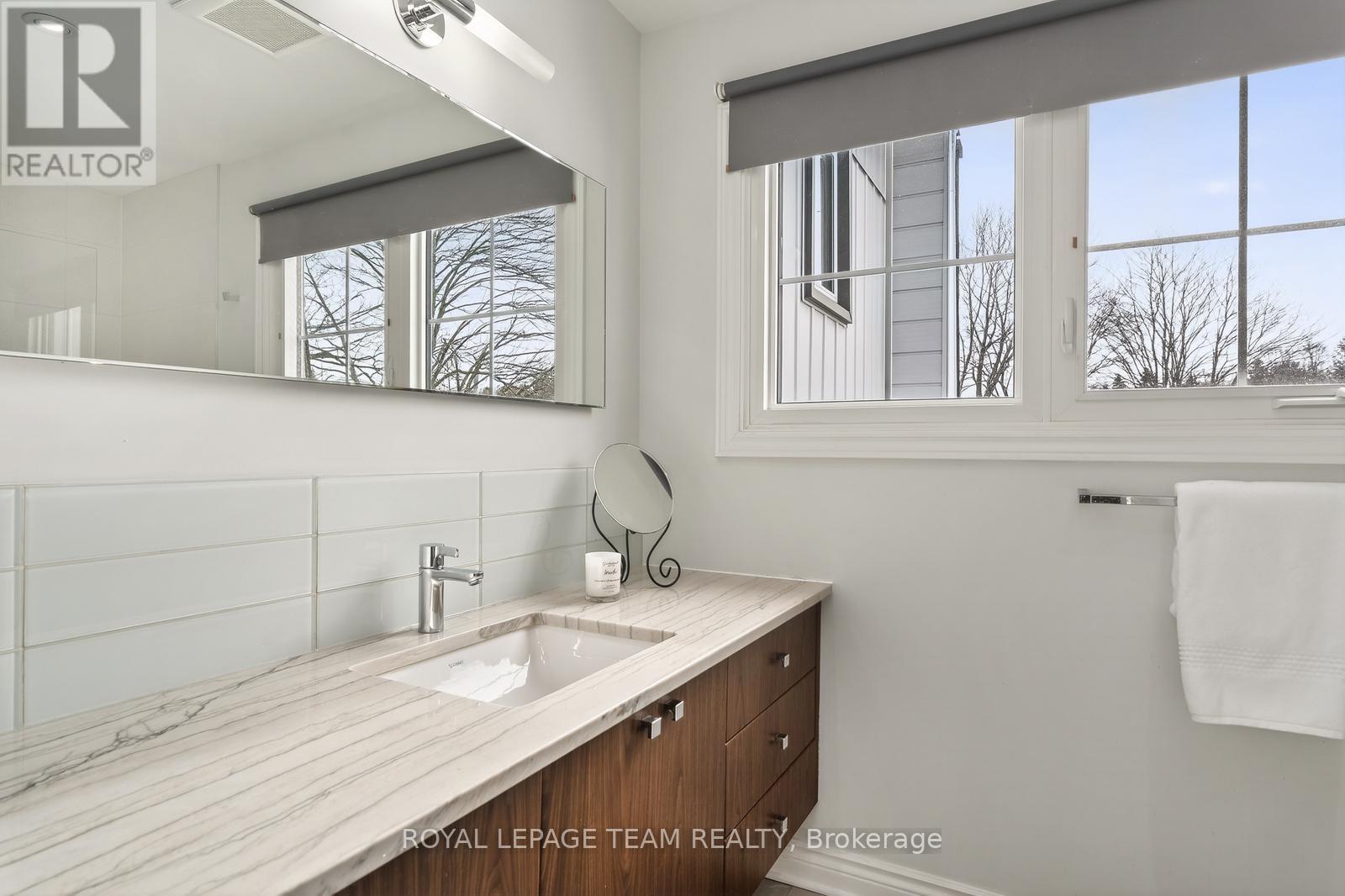 729 Ludgate Court, Ottawa, Ontario  K1J 8K8 - Photo 18 - X12832782