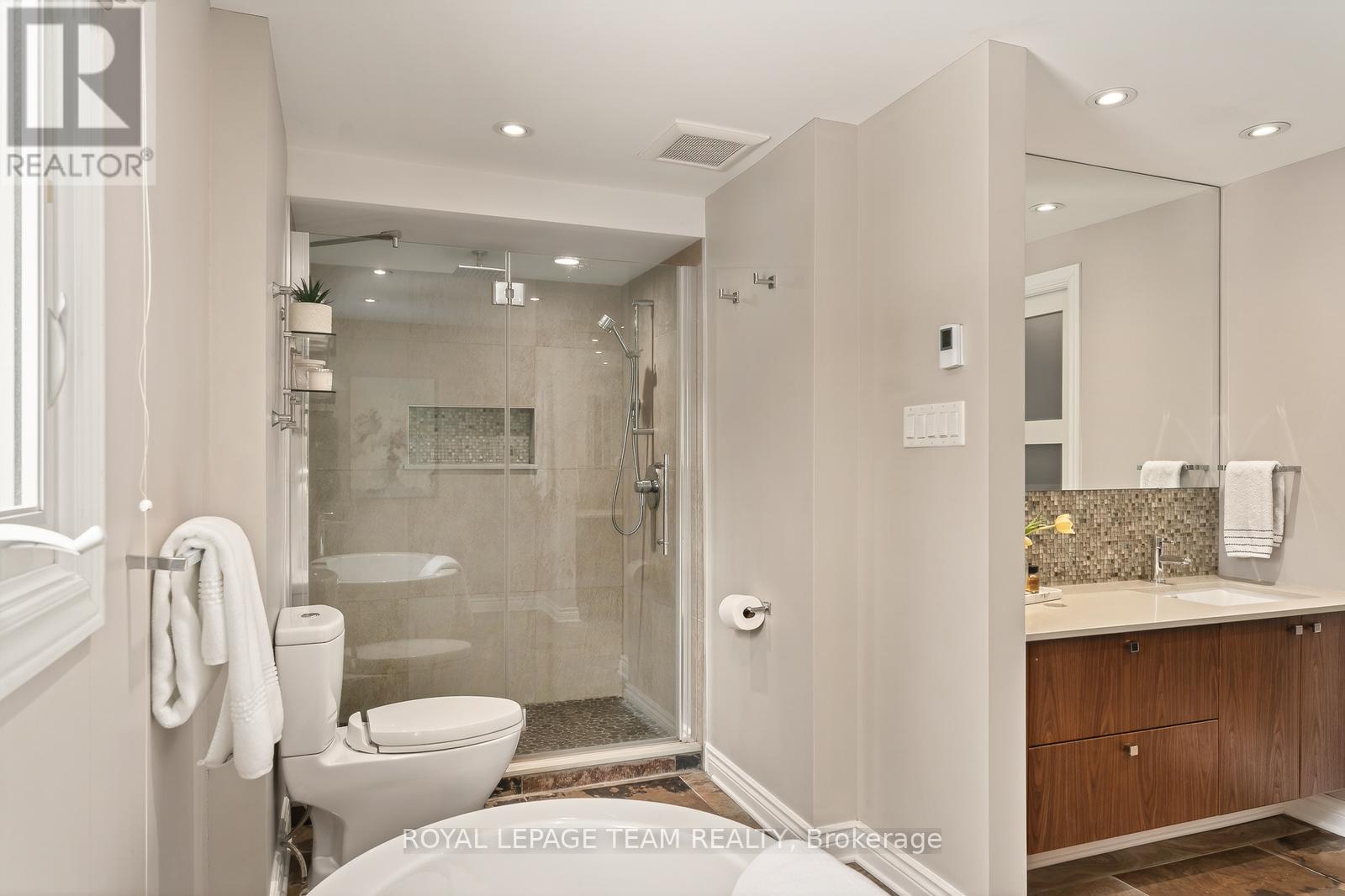 729 Ludgate Court, Ottawa, Ontario  K1J 8K8 - Photo 31 - X12832782