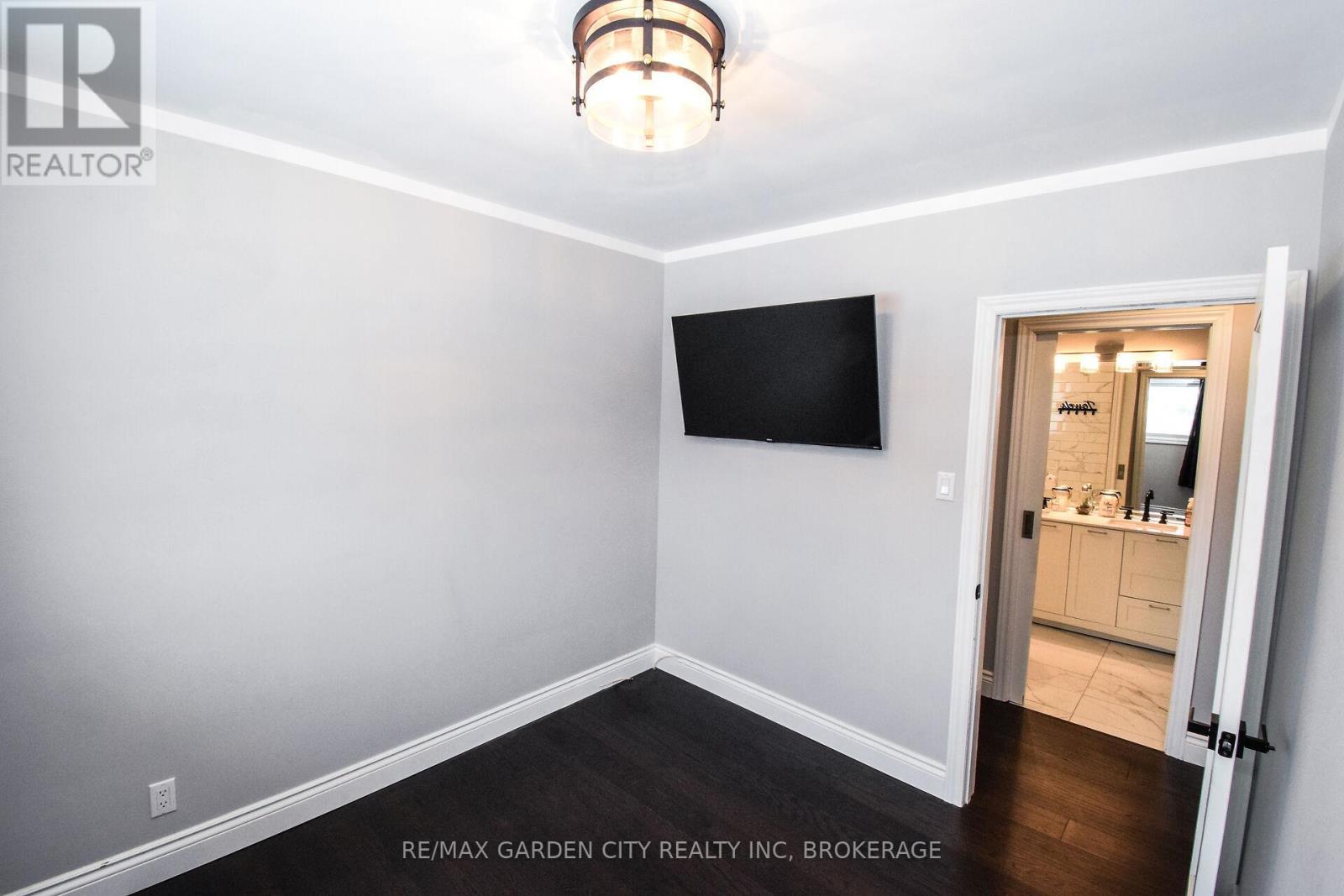 91 Crescent Drive, Welland, Ontario  L3B 2X4 - Photo 16 - X12832802