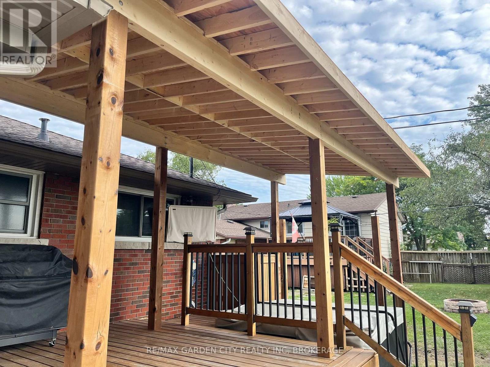 91 Crescent Drive, Welland, Ontario  L3B 2X4 - Photo 29 - X12832802