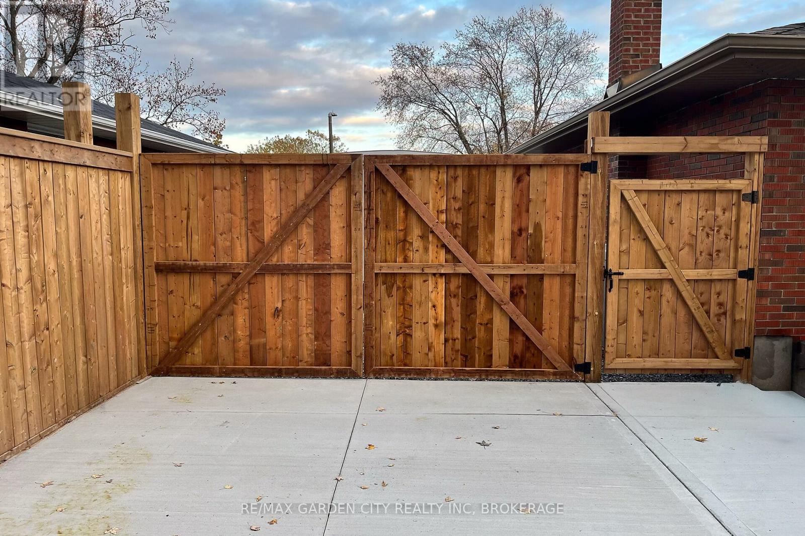 91 Crescent Drive, Welland, Ontario  L3B 2X4 - Photo 33 - X12832802