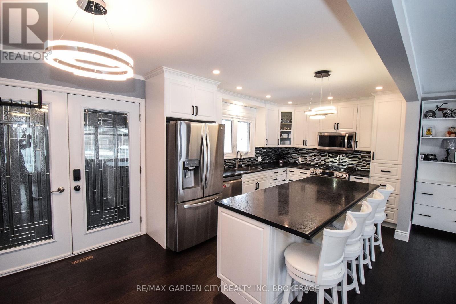 91 Crescent Drive, Welland, Ontario  L3B 2X4 - Photo 6 - X12832802