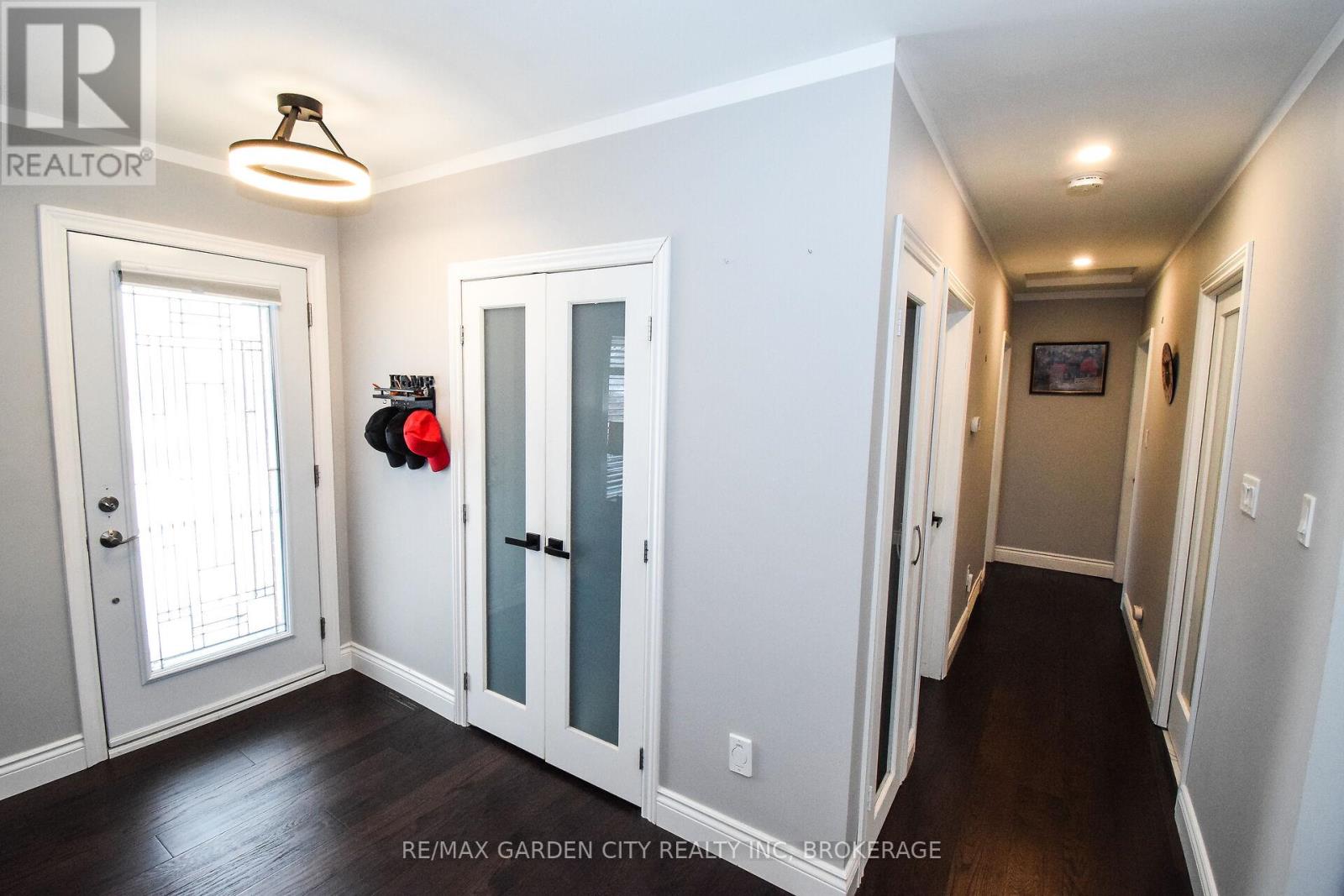 91 Crescent Drive, Welland, Ontario  L3B 2X4 - Photo 9 - X12832802