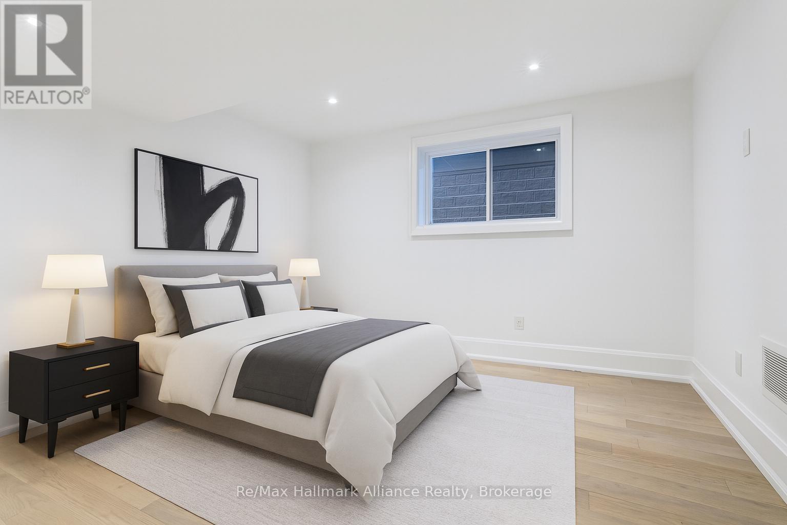 2074 Seabrook Drive, Oakville, Ontario  L6L 2T9 - Photo 38 - W12832780