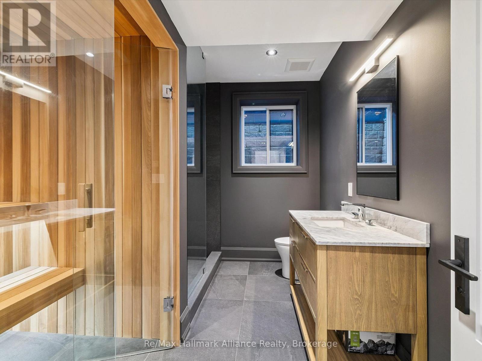 2074 Seabrook Drive, Oakville, Ontario  L6L 2T9 - Photo 42 - W12832780