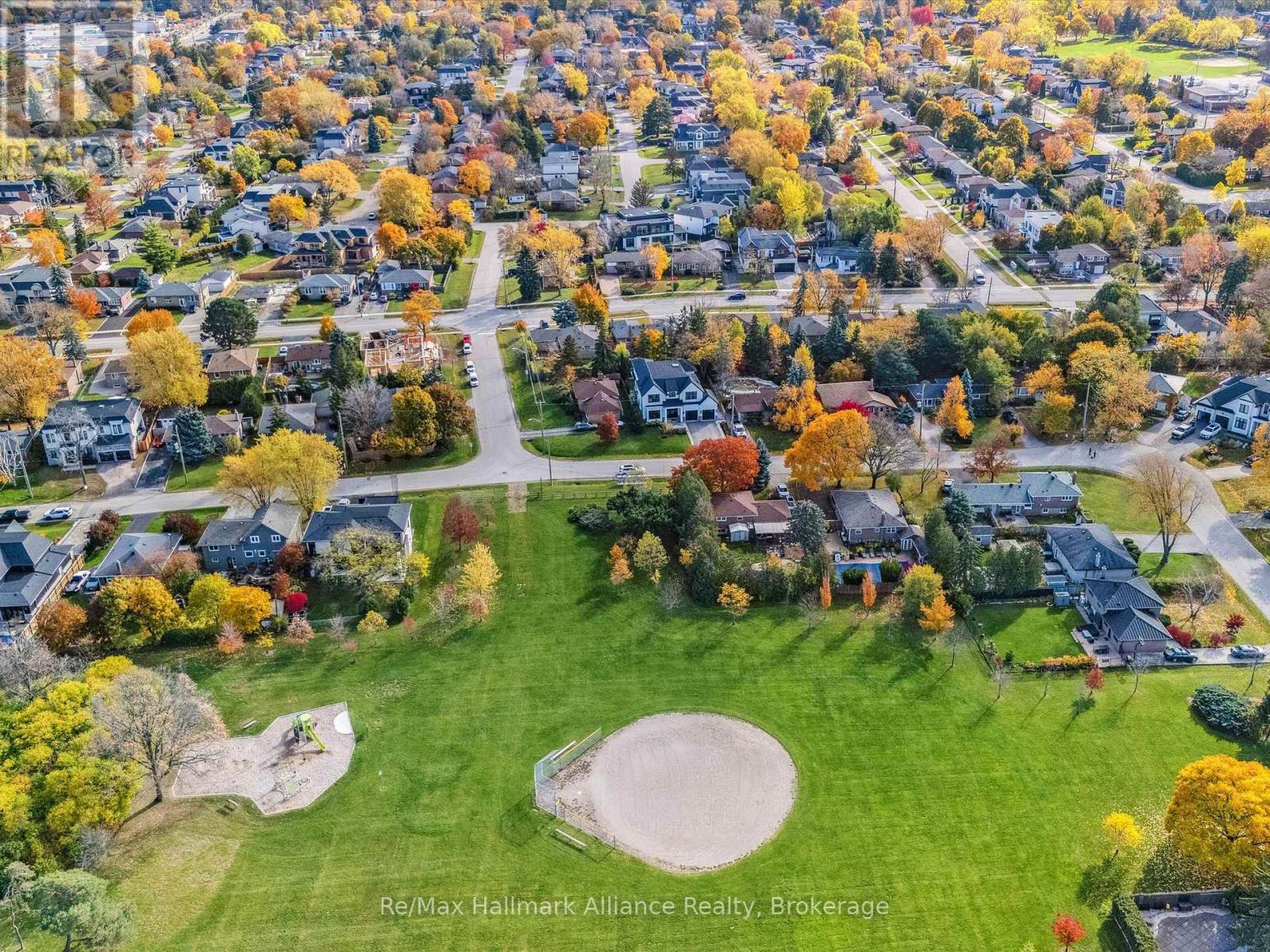 2074 Seabrook Drive, Oakville, Ontario  L6L 2T9 - Photo 45 - W12832780