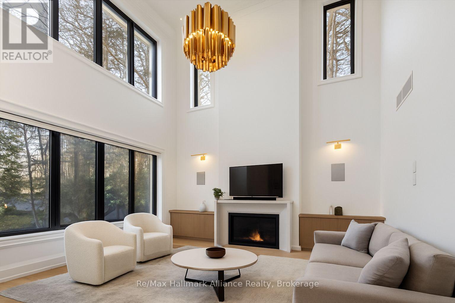 2074 Seabrook Drive, Oakville, Ontario  L6L 2T9 - Photo 6 - W12832780