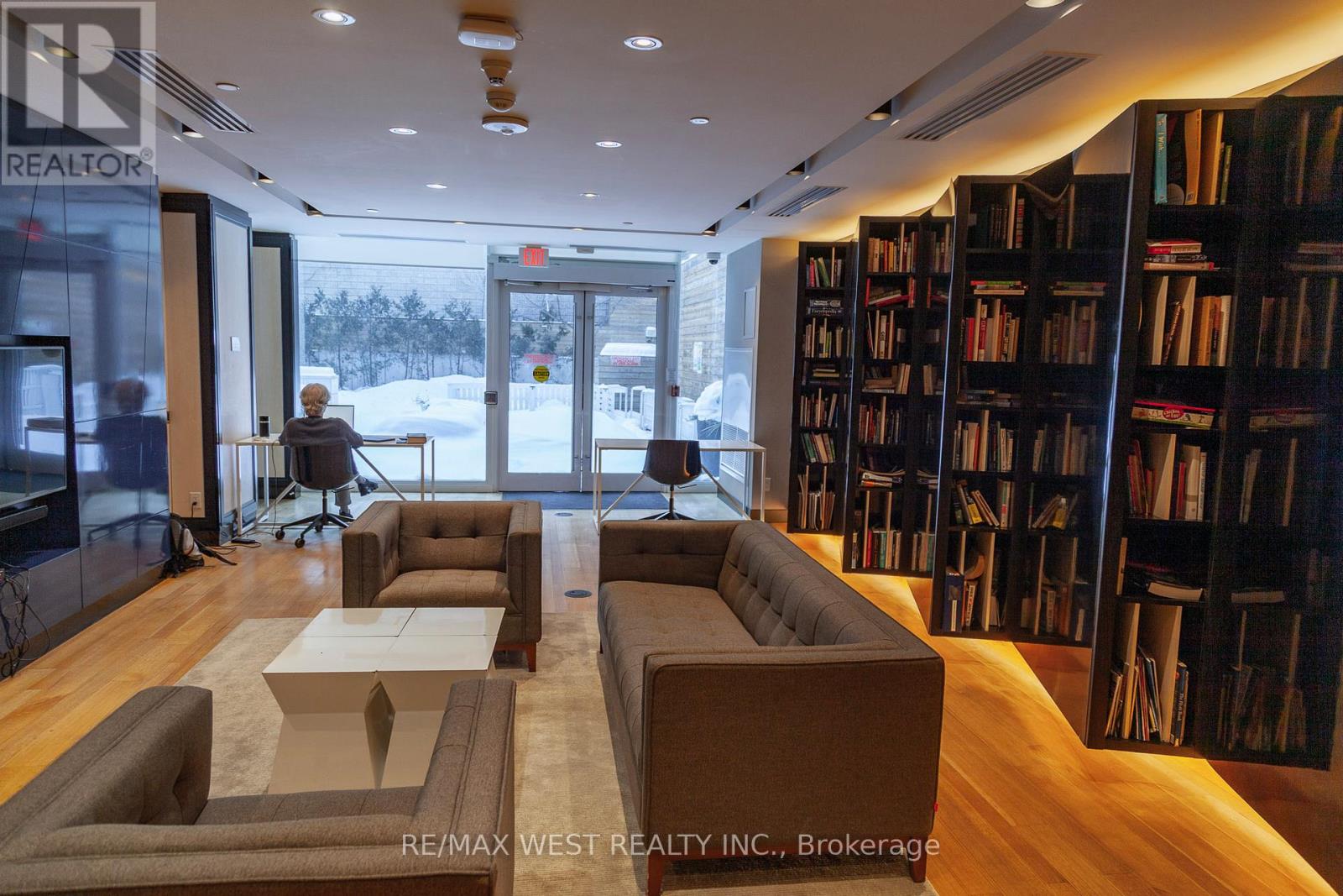 1005 - 30 Roehampton Avenue, Toronto, Ontario  M4P 0B9 - Photo 27 - C12761694