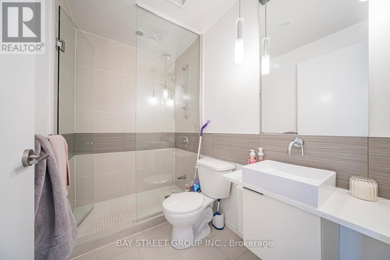 3004 - 8 Charlotte Street, Toronto, Ontario  M5V 0K4 - Photo 19 - C12832236