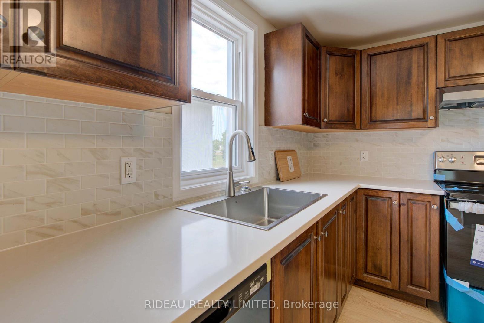 342 Kitley Line 8 Road, Elizabethtown-Kitley, Ontario K0E 1H0 - Photo 12 - X12832786