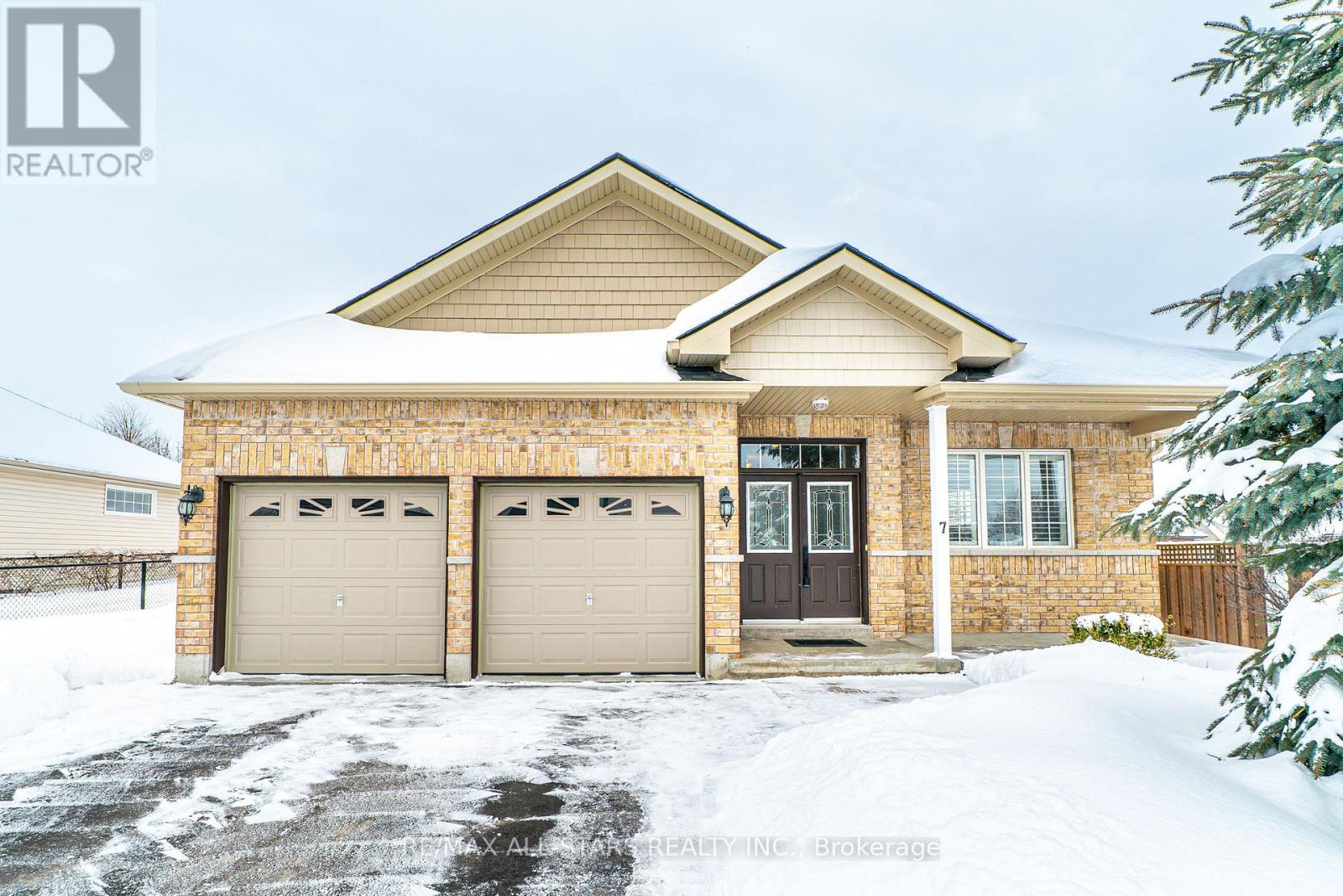 7 Parkside Drive, Kawartha Lakes, Ontario  K9V 5X9 - Photo 2 - X12832812