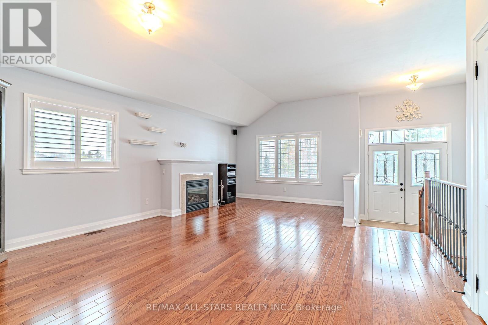 7 Parkside Drive, Kawartha Lakes, Ontario  K9V 5X9 - Photo 9 - X12832812