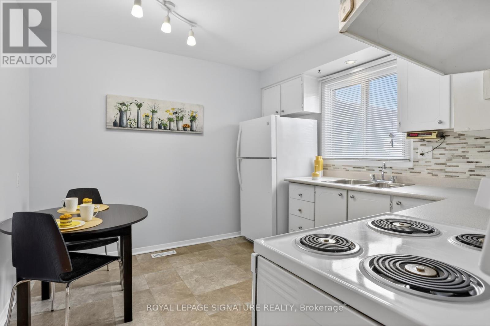 3 Early Appleway, Toronto, Ontario  M3A 3N4 - Photo 8 - C12832776