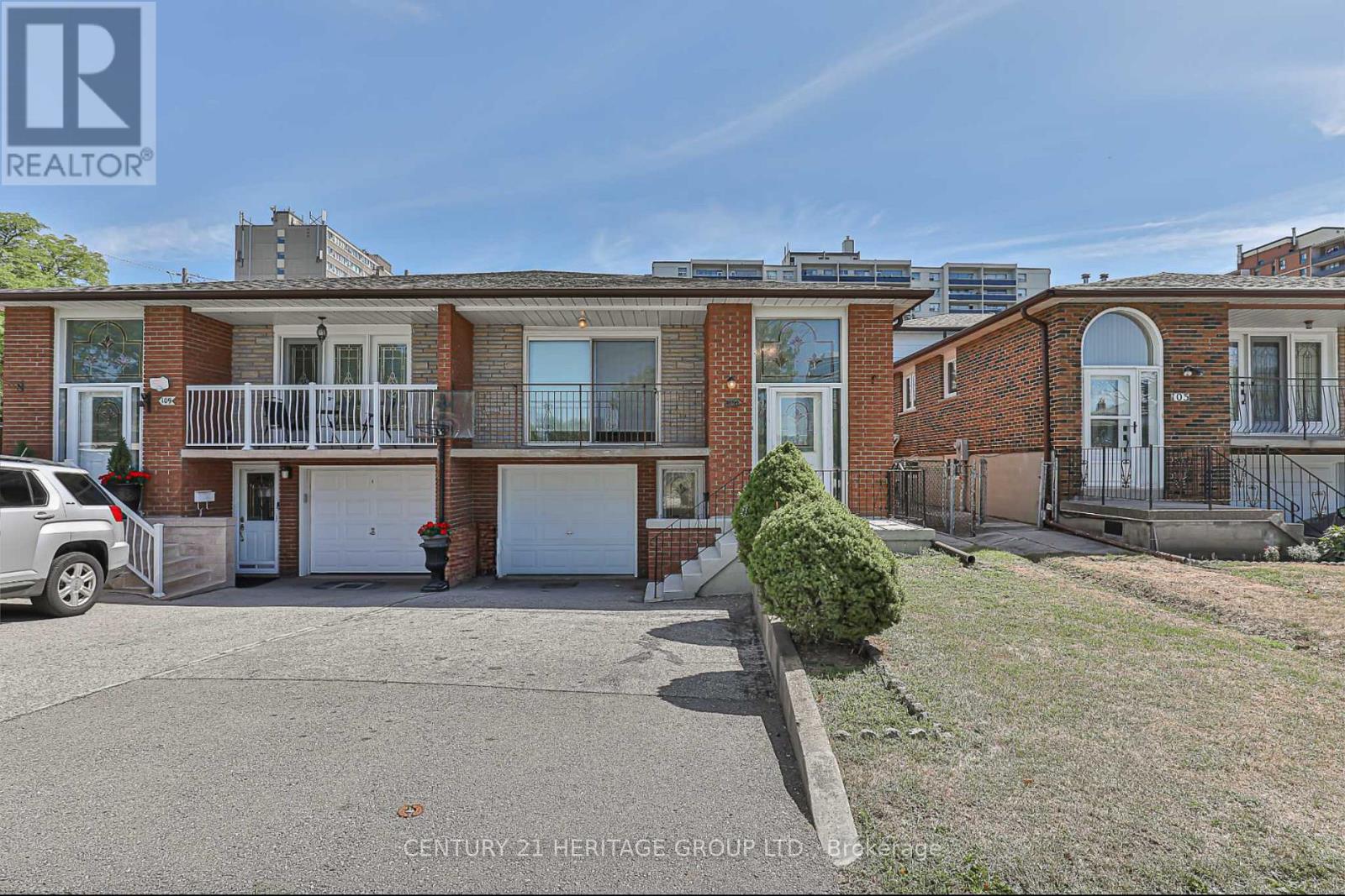 107 HAZELNUT CRESCENT, Toronto, Ontario