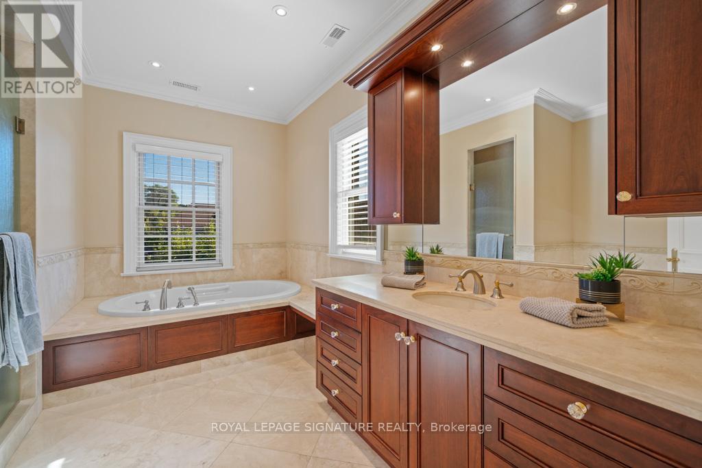 428 Glengrove Avenue, Toronto, Ontario  M5N 1X2 - Photo 15 - C12832806