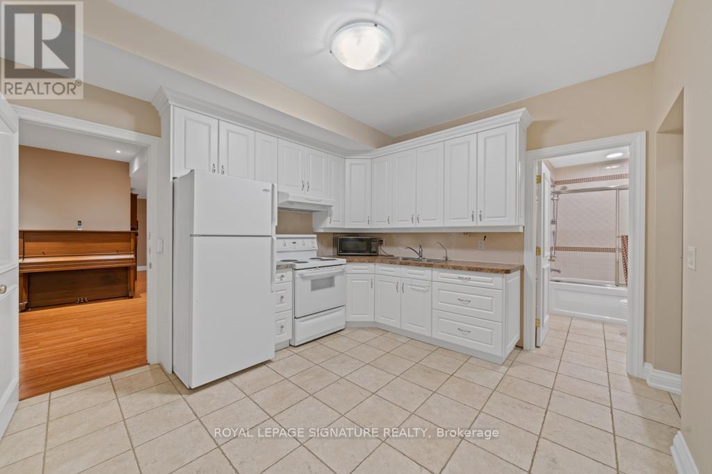 428 Glengrove Avenue, Toronto, Ontario  M5N 1X2 - Photo 25 - C12832806