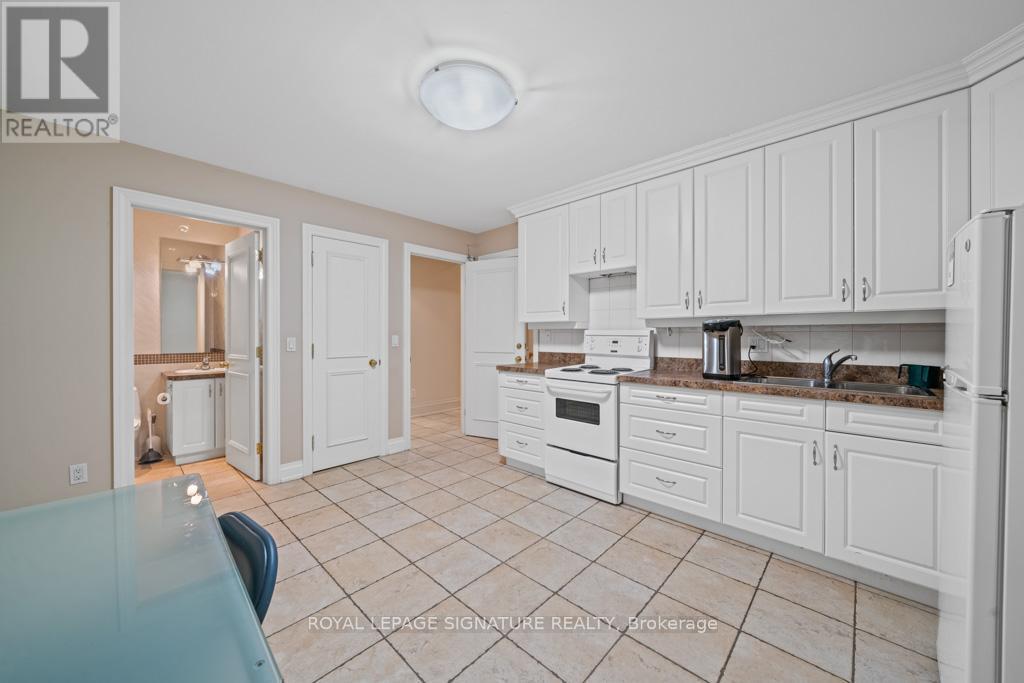 428 Glengrove Avenue, Toronto, Ontario  M5N 1X2 - Photo 27 - C12832806