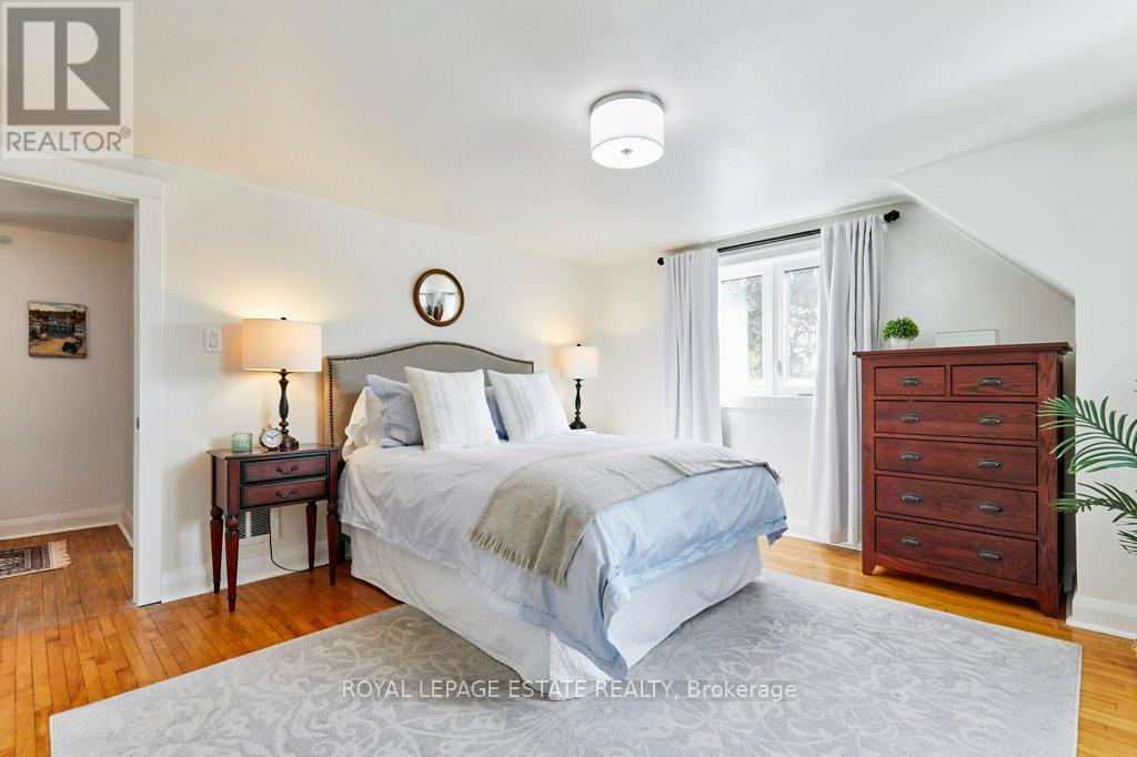 15 Squires Avenue, Toronto, Ontario  M4B 2R2 - Photo 23 - E12832778