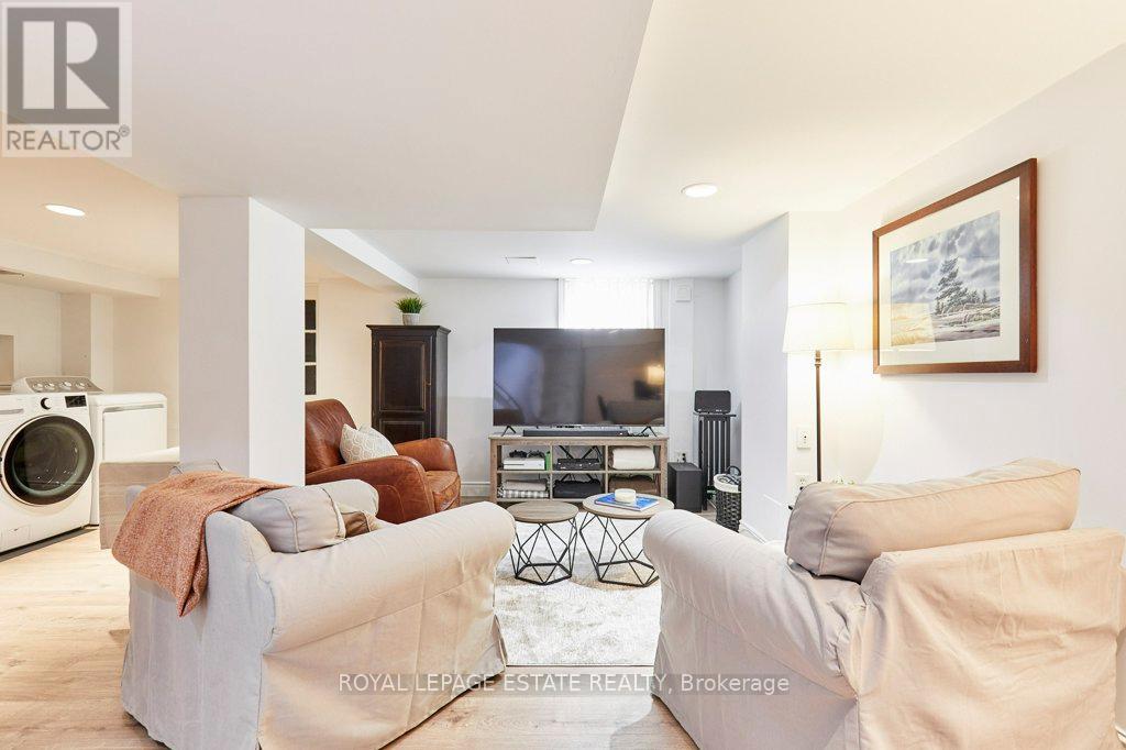 15 Squires Avenue, Toronto, Ontario  M4B 2R2 - Photo 31 - E12832778