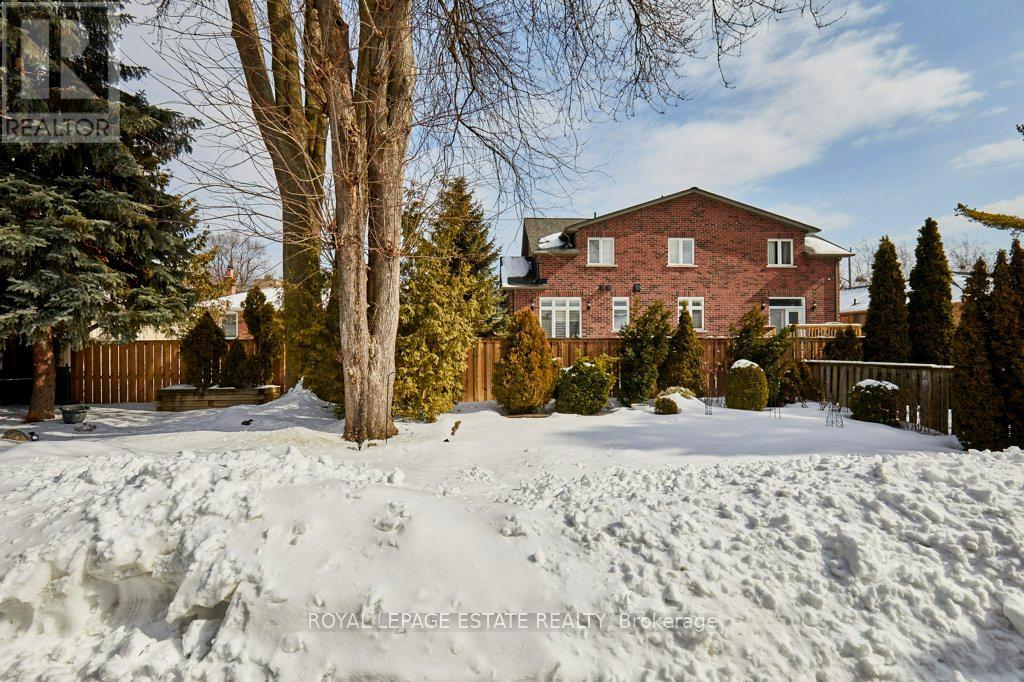 15 Squires Avenue, Toronto, Ontario  M4B 2R2 - Photo 39 - E12832778