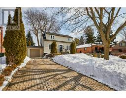 15 SQUIRES AVENUE, Toronto, Ontario