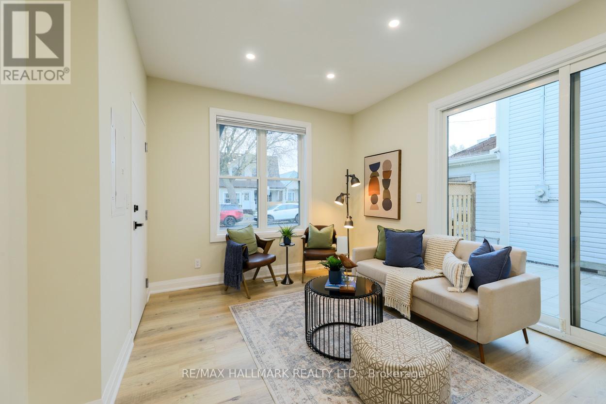 Main Floor - 6 Luttrell Avenue, Toronto (East End-Danforth), Ontario  M4C 5E3 - Photo 4 - E12832828