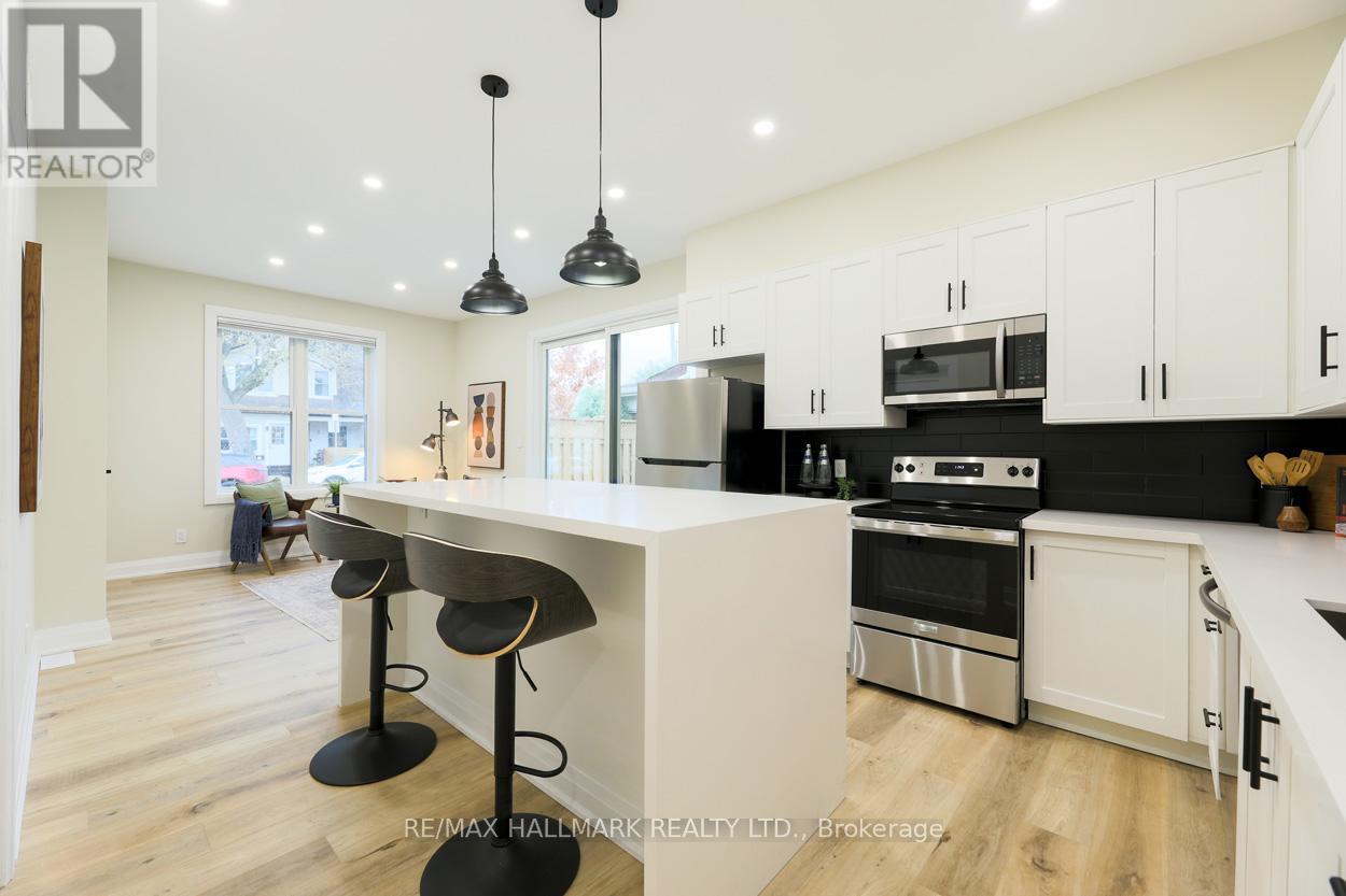 Main Floor - 6 Luttrell Avenue, Toronto (East End-Danforth), Ontario  M4C 5E3 - Photo 6 - E12832828