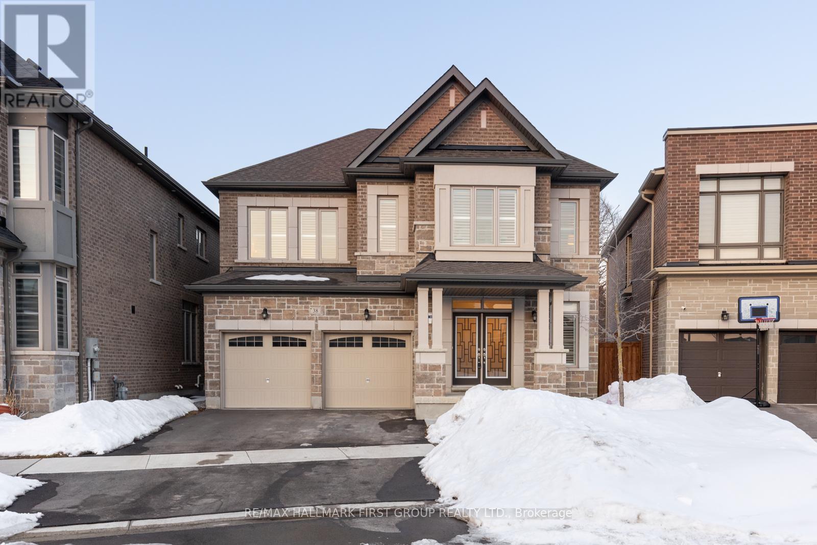 38 Priory Drive, Whitby, Ontario L1P 0L1 - Photo 1 - E12832832