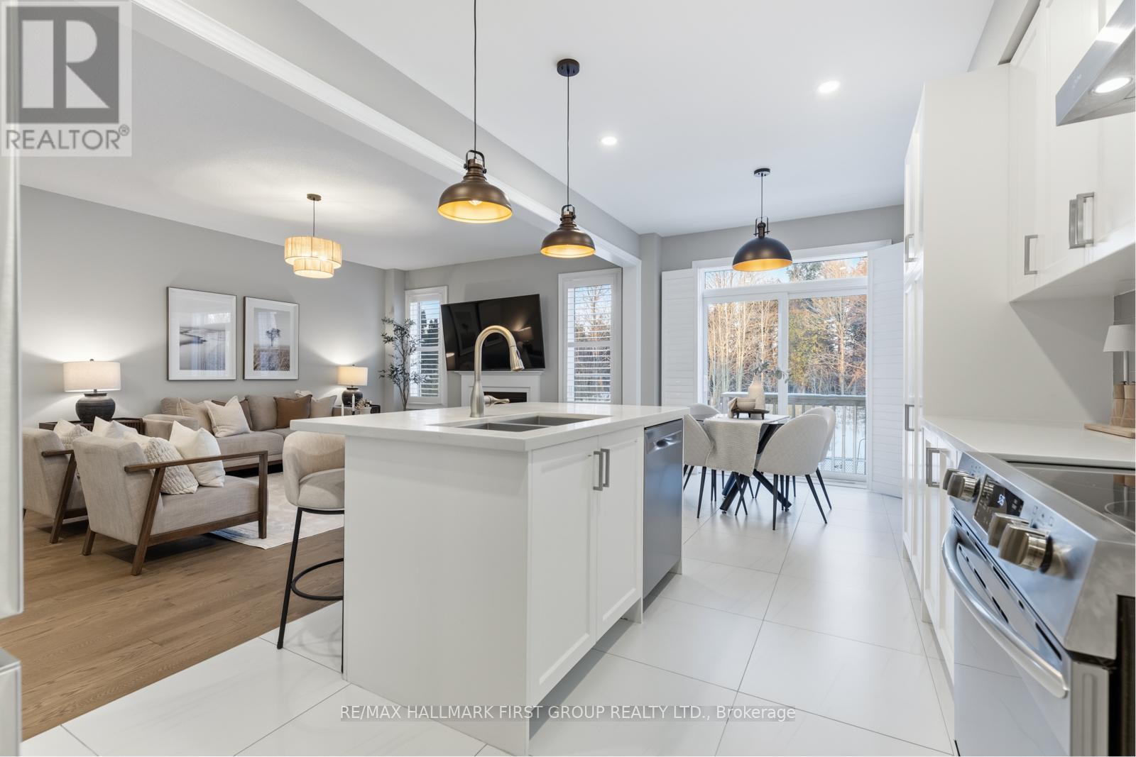 38 Priory Drive, Whitby, Ontario L1P 0L1 - Photo 6 - E12832832