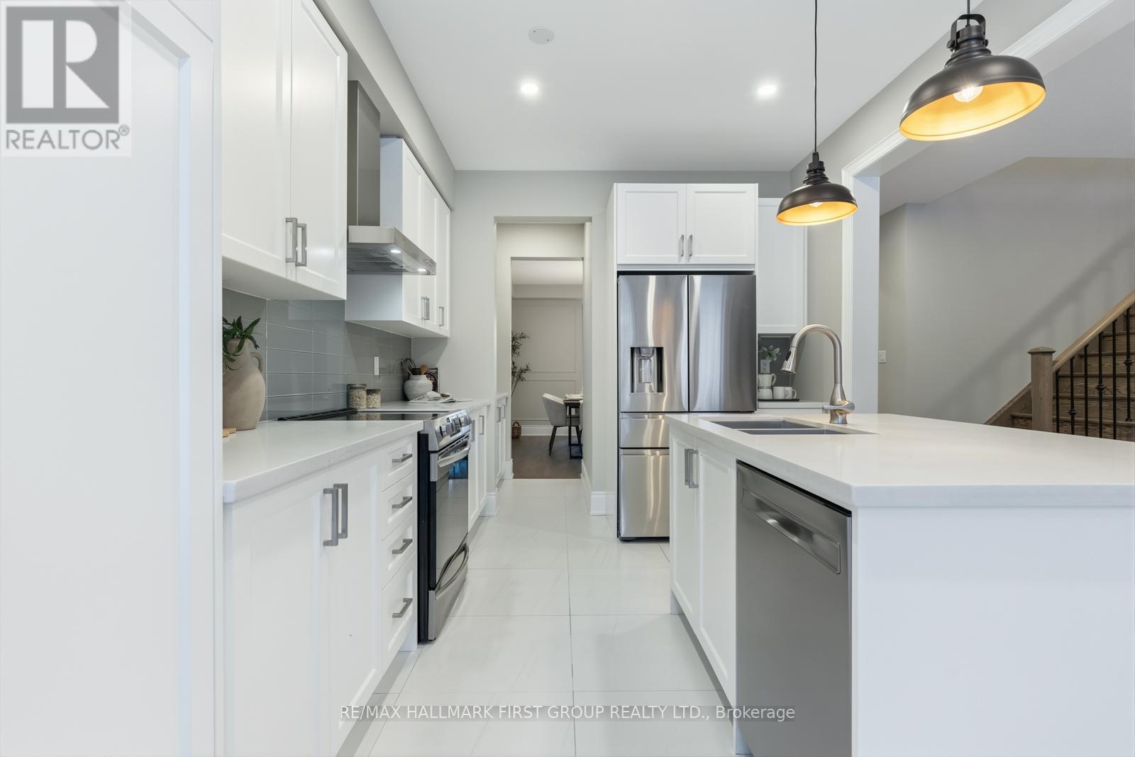 38 Priory Drive, Whitby, Ontario L1P 0L1 - Photo 7 - E12832832