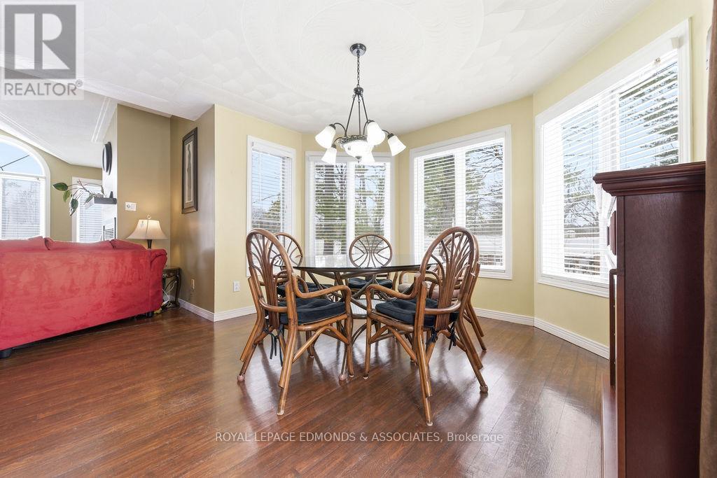 104 Beckett View Drive, Laurentian Valley, Ontario  K8A 6W2 - Photo 17 - X12832738