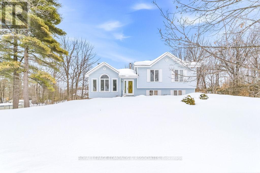 104 Beckett View Drive, Laurentian Valley, Ontario  K8A 6W2 - Photo 2 - X12832738